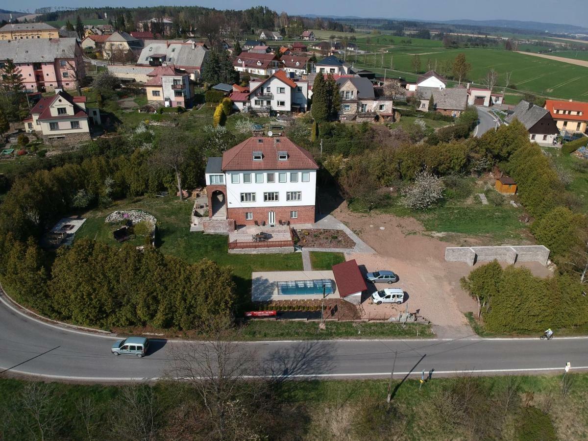 Vila Hořičky Exteriér fotografie